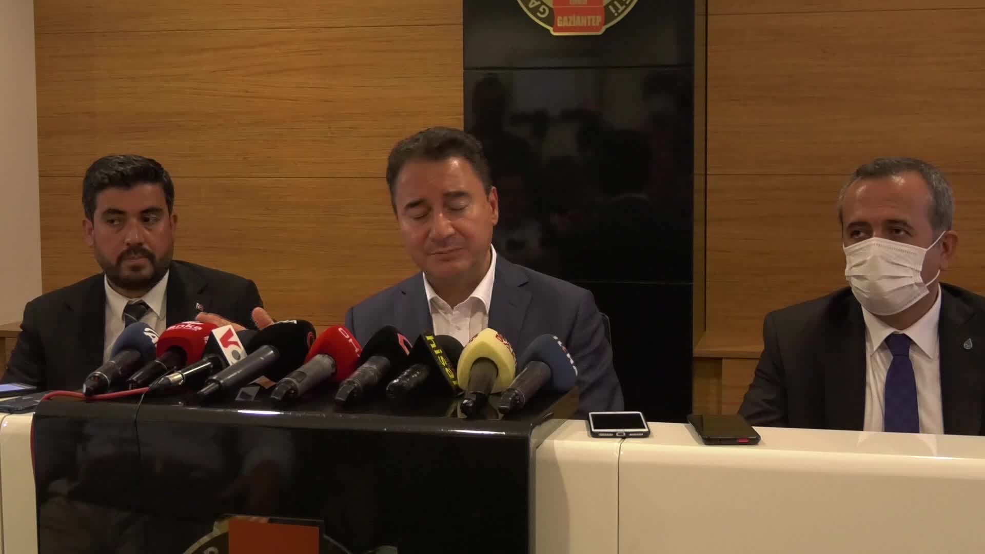 BABACAN: HER SİYASİ PARTİNİN GENEL BAŞKANI DOĞAL ADAY