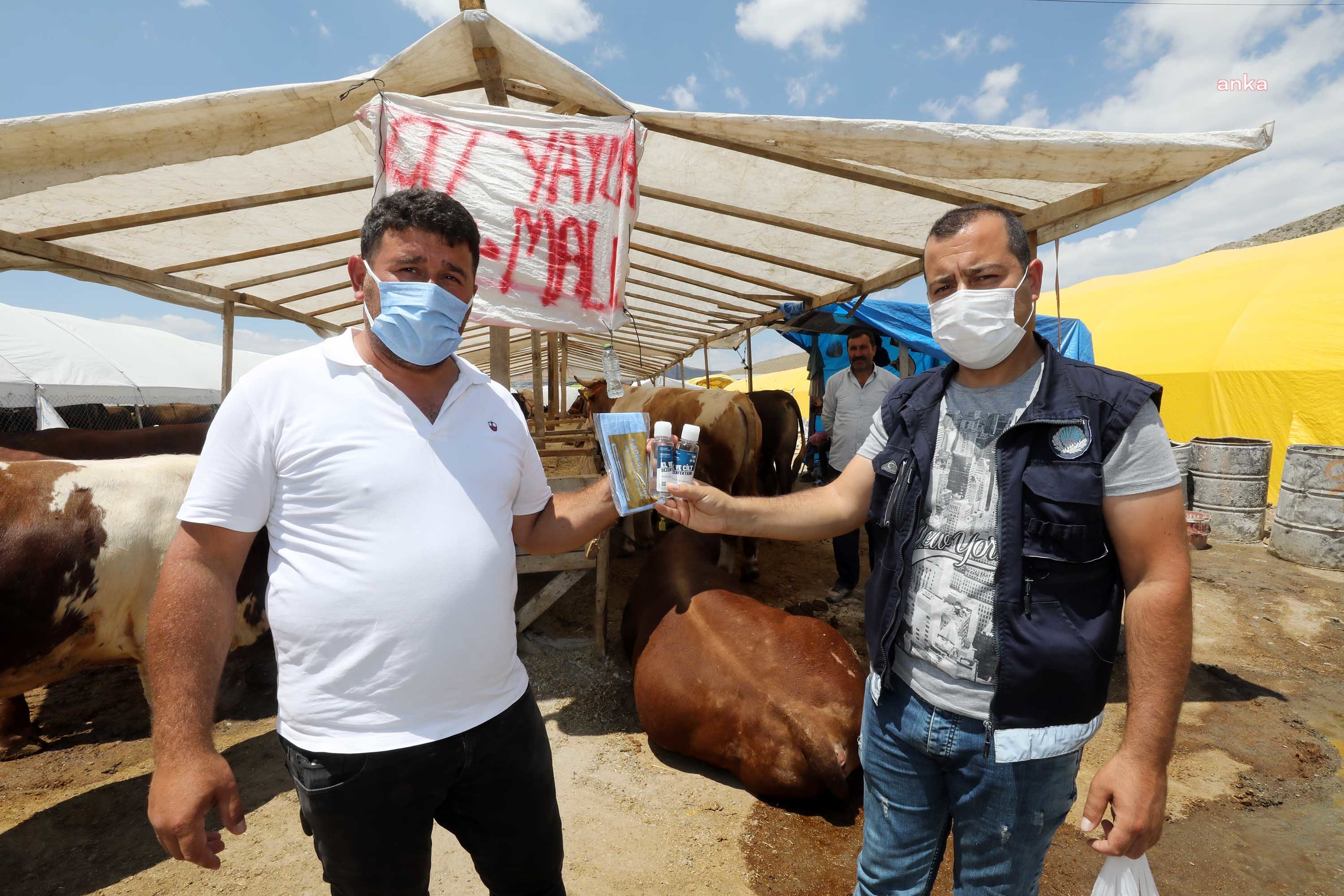 YENİMAHALLE BELEDİYESİ, YAKACIK’TA 50 BİN MASKE DAĞITILACAK