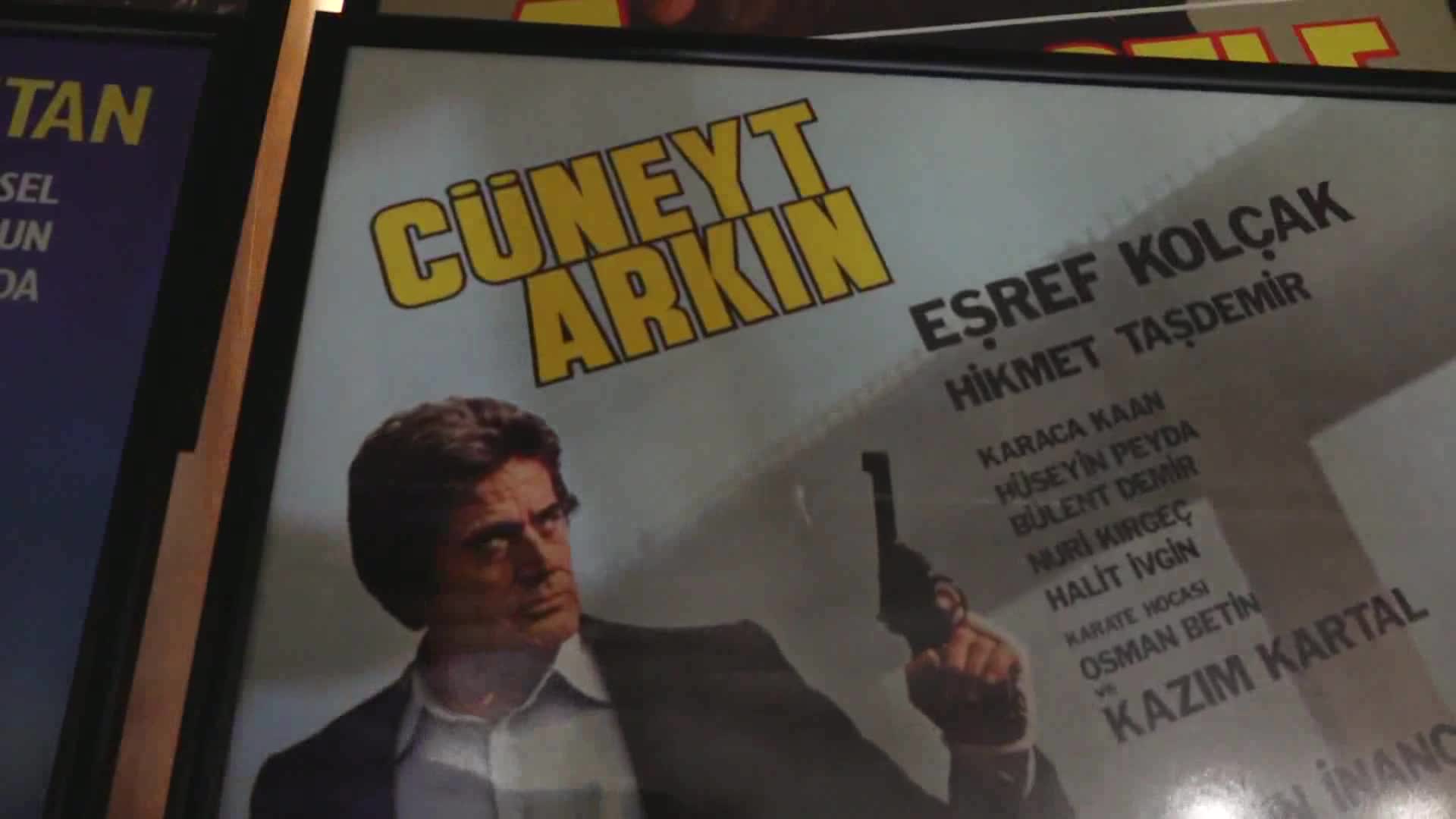 BÜYÜKÇEKMECE BELEDİYESİ'NİN "USTALARA SAYGI" GECESİNİN KONUĞU CÜNEYT ARKIN, DUYGU DOLU ANLAR YAŞADI