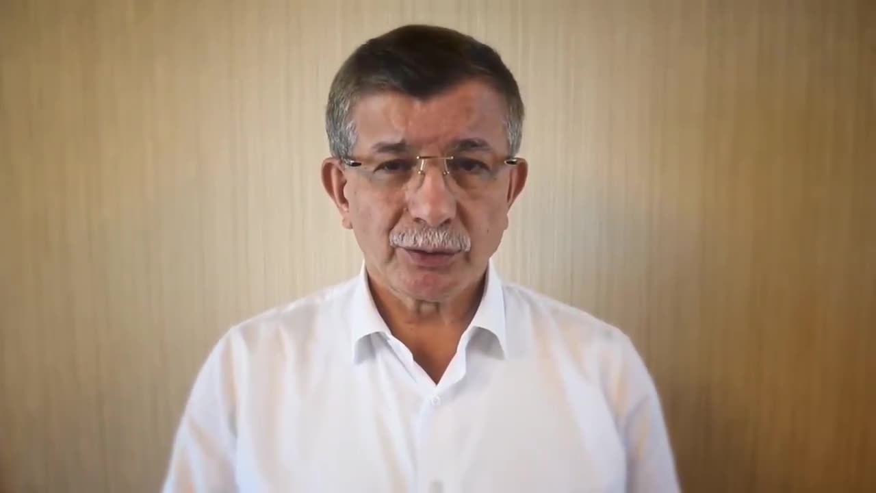 DAVUTOĞLU'NDAN 'BOĞAZİÇİ' ÇAĞRISI: "BARİ BU KEZ İNADINA BİR ADIM ATMAYIN"