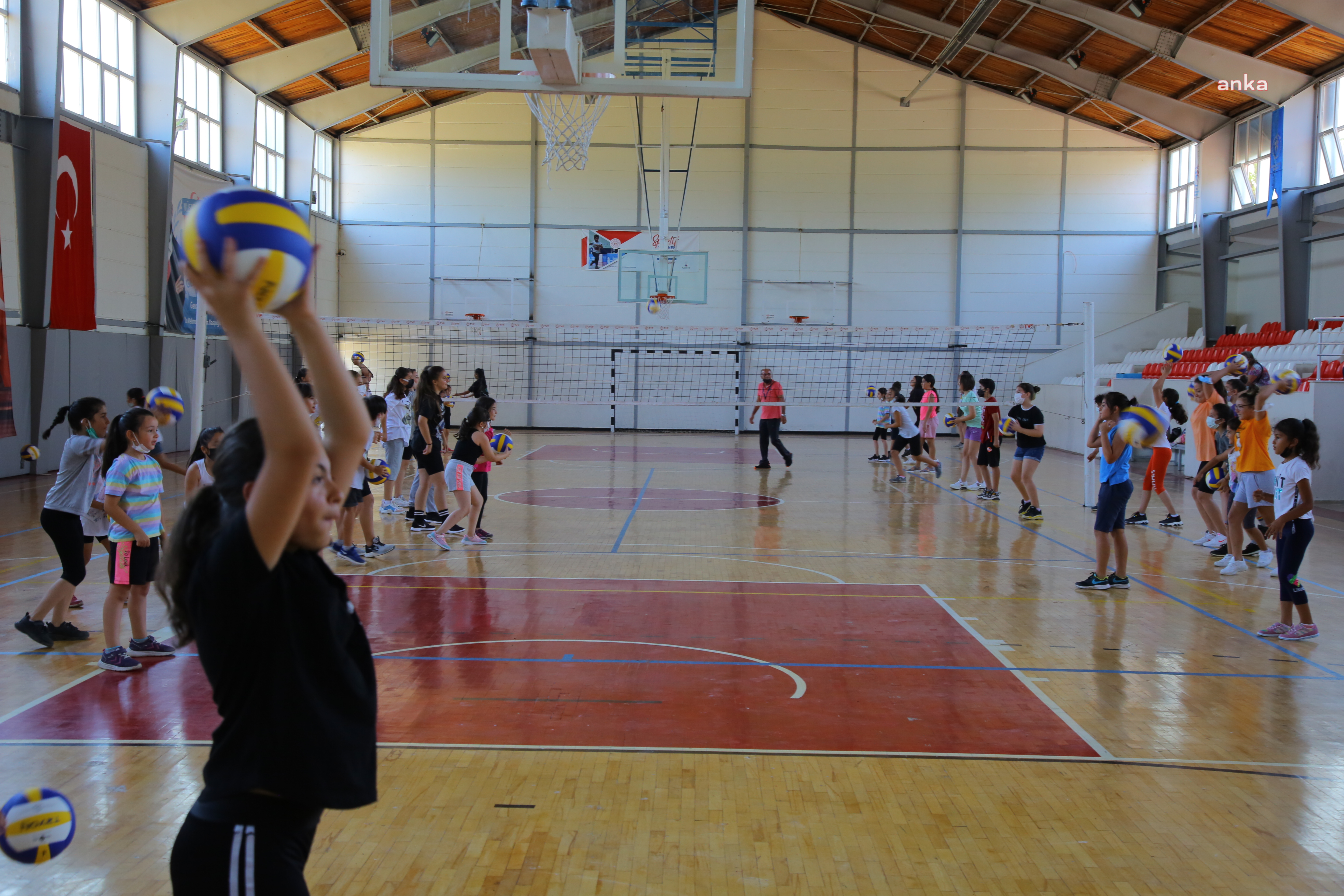 EFES SELÇUK’TA YAZ SPOR OKULU AÇILDI
