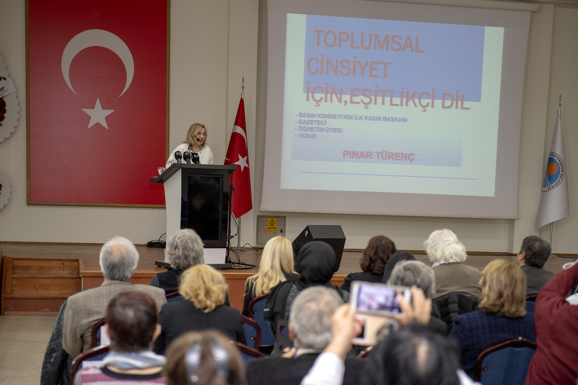 MERSİN'DE “MEDYADA TOPLUMSAL CİNSİYETE DUYARLI DİL” KONFERANSI DÜZENLENDİ