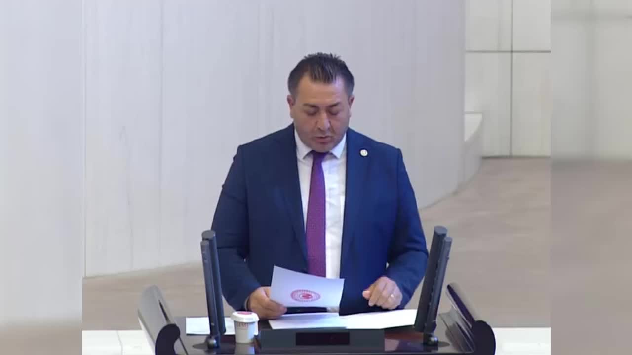 CHP'Lİ ALBAN'DAN KANUN TEKLİFİNE TEPKİ: "AYDER'İN YAYLALARI RENGARENK ÇİÇEK, SİZ ÇİÇEKLİ ÇADIRLAR, BİNALAR MI KURACAKSINIZ ORAYA?"