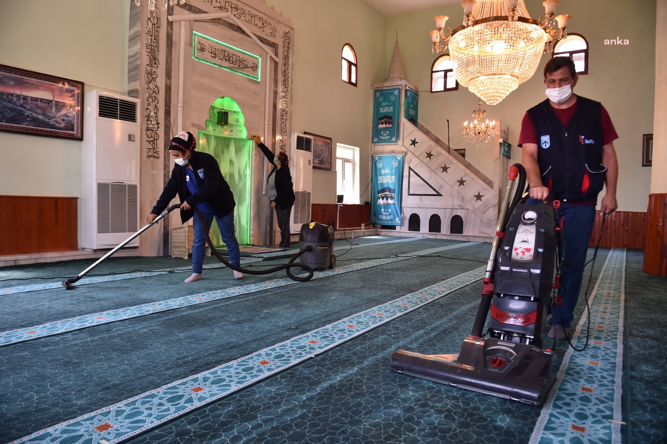ANKARA BÜYÜKŞEHİR’DEN BAYRAM ÖNCESİ MEZARLIK VE CAMİLERDE TEMİZLİK MESAİSİ