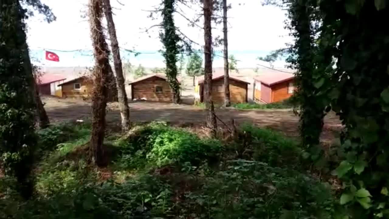 ORDULU DOĞASEVERLERDEN "ÜNYE'DE TEL ÖRGÜLÜ SAHİL" TEPKİSİ: "HALK KENDİ SAHİLİNİ, KUMSALINI KULLANAMIYOR"