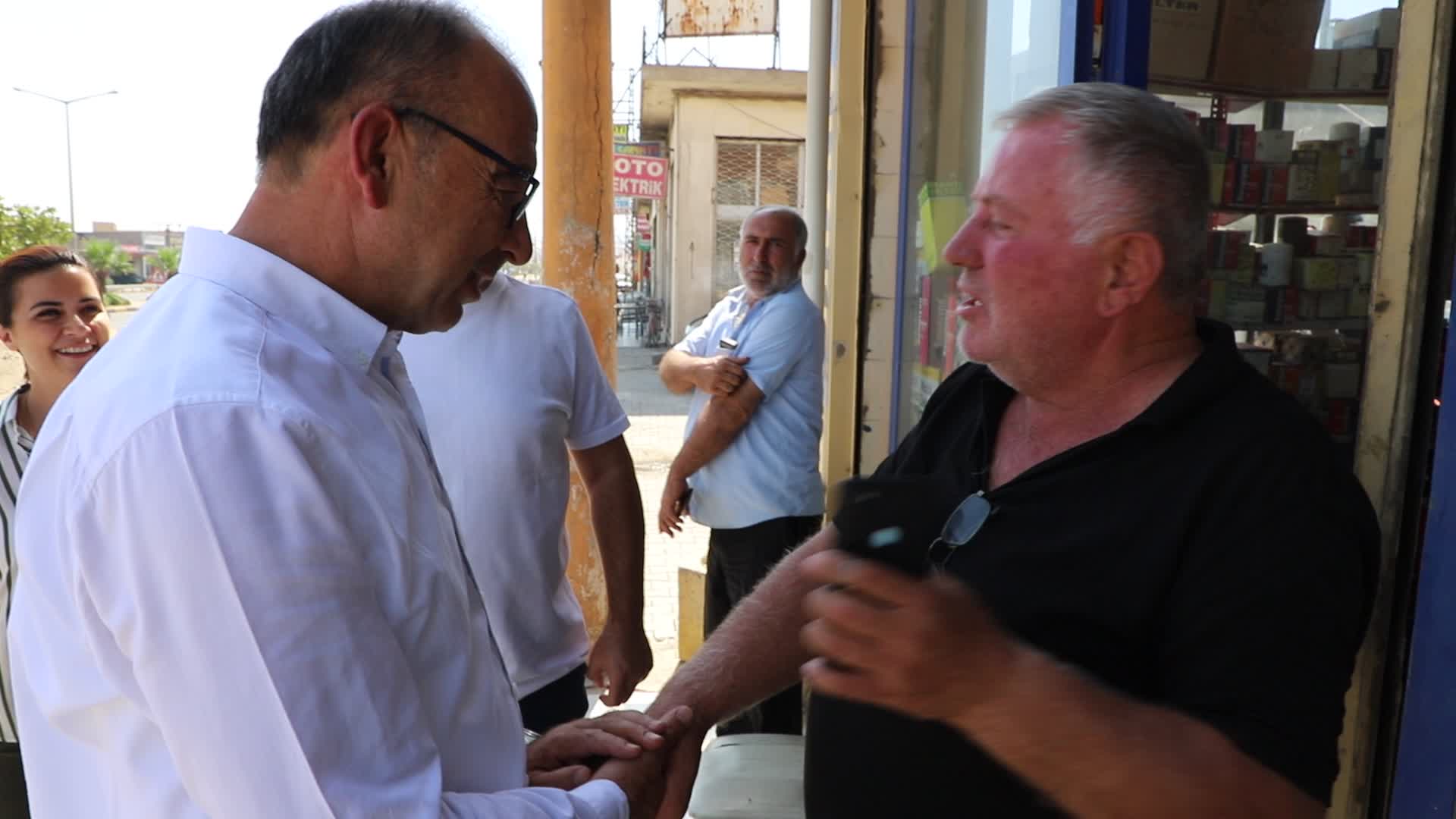 TURGUTLU BELEDİYE BAŞKANI AKIN, BAŞKAN YARDIMCILARI İLE SAHAYA İNDİ
