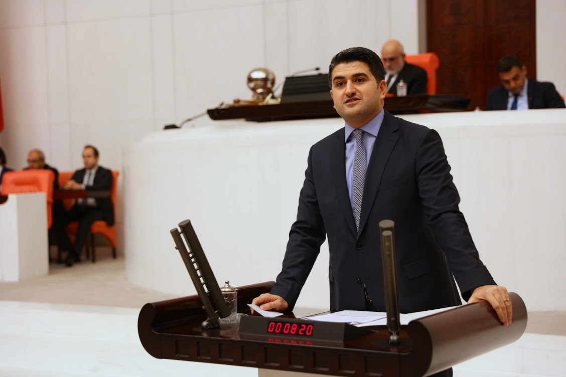 ADIGÜZEL:  3 YIL SONRA 1 MİLYON YAZILIMCI İŞSİZ