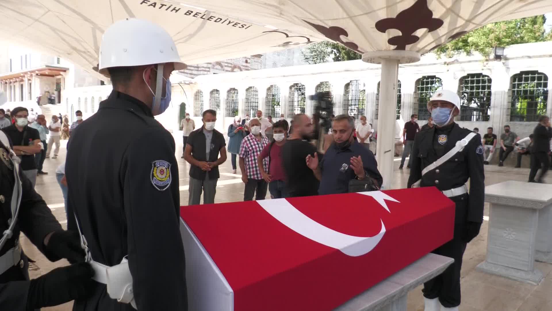 ESKİ VALİ HÜSEYİN AVNİ COŞ, SON YOLCULUĞUNA UĞURLANDI