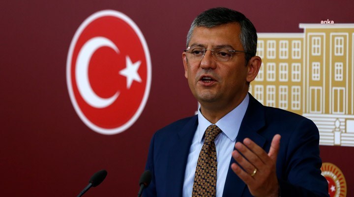 CHP'Lİ ÖZEL'DEN "CÜBBELİ AMİRAL" AÇIKLAMASI: "DOSYASI YÜKSEK ASKERİ ŞURA'DAN ÖNCE SONUÇLANDIRILMALI"