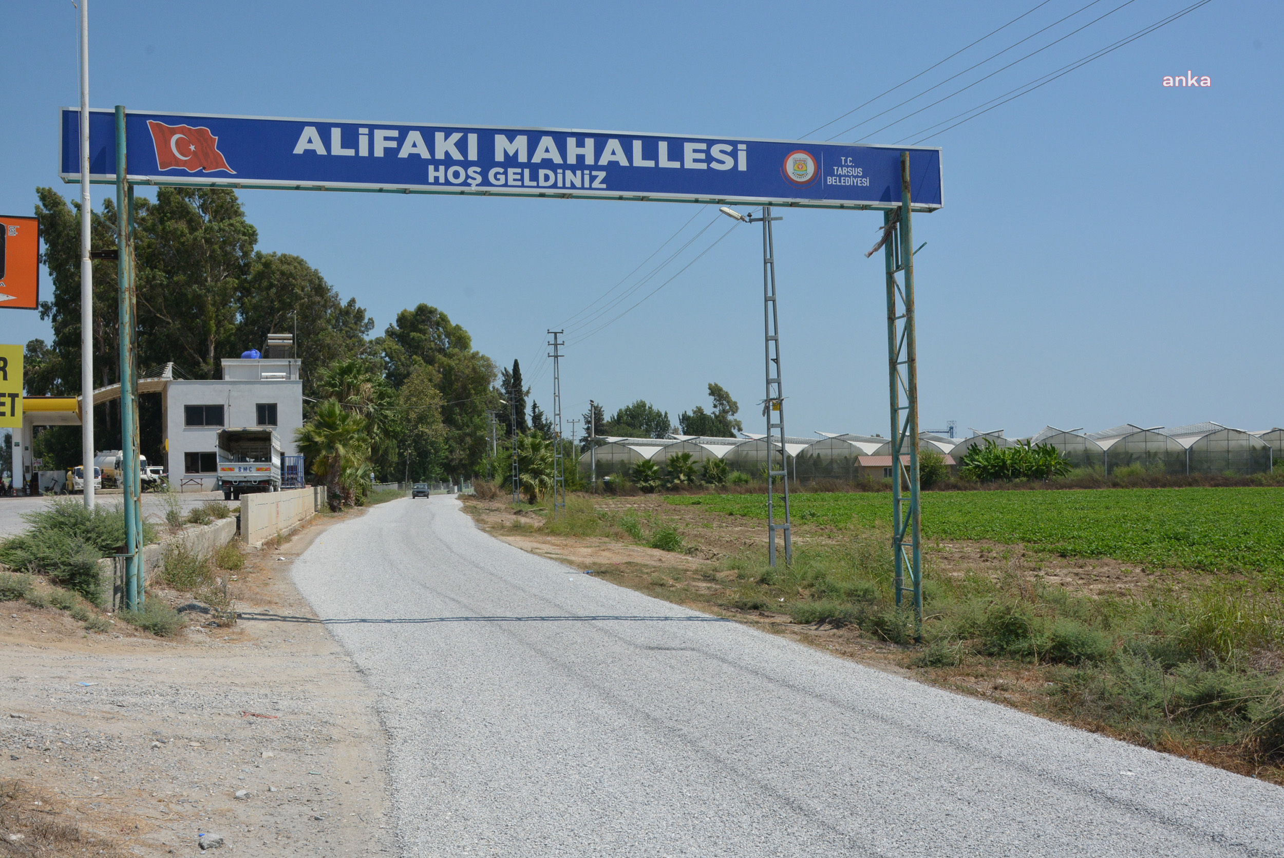 MERSİN BÜYÜKŞEHİR BELEDİYESİ, BAĞLI MAHALLELERİN GRUP YOLLARINI YENİLİYOR