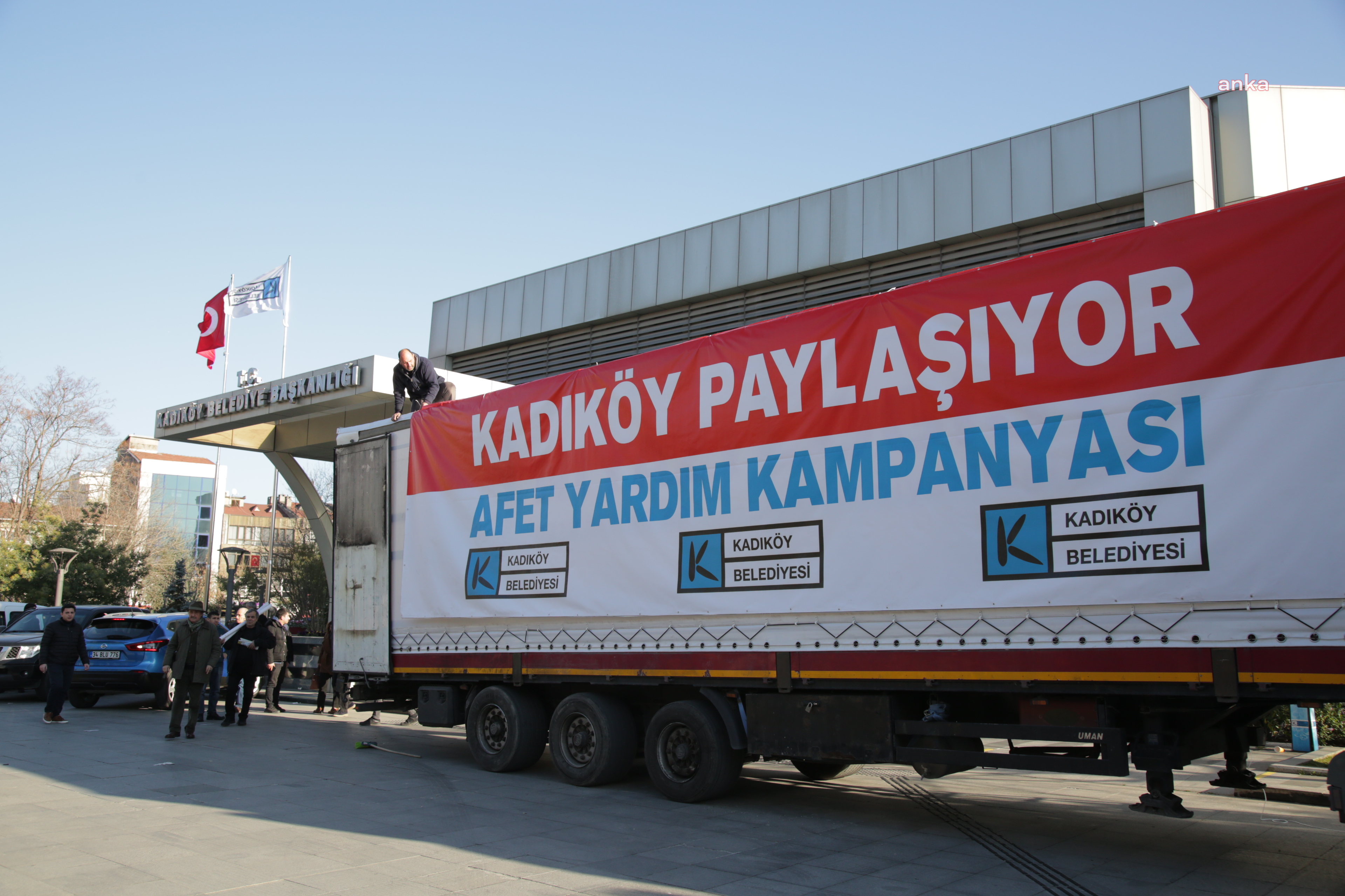 KADIKÖY BELEDİYESİ, YANGIN MAĞDURLARI İÇİN YARDIM KAMPANYASI BAŞLATTI