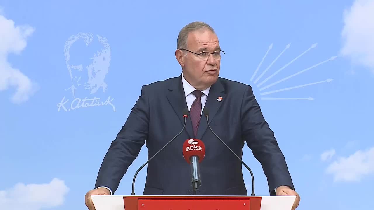 ÖZTRAK: "AYA GİDECEĞİZ’ DİYENLERİN ELLERİNDE YANGIN SÖNDÜRMEYE UÇAK YOK, AMA SEYRETMEK İÇİN UÇAN SARAYLARI VAR"