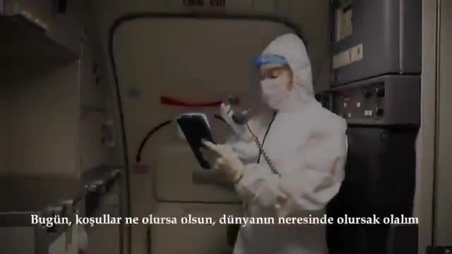 PİLOTLAR KORONADAN HAYATINI KAYBEDEN ARKADAŞLARINI UNUTMADI