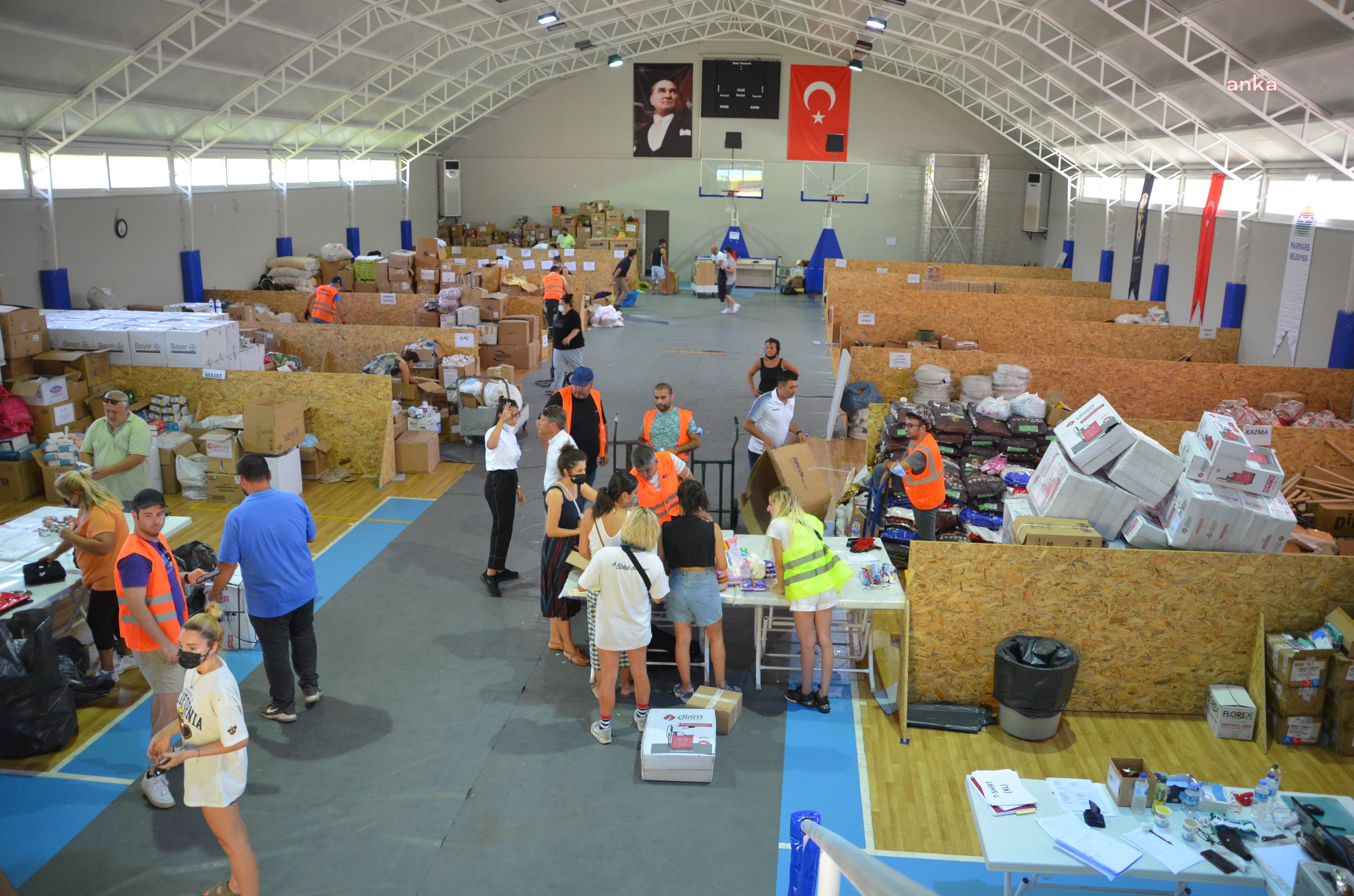 MARMARİS YANGIN BÖLGELERİNE İHTİYAÇ MALZEMESİ GÖNDERİYOR