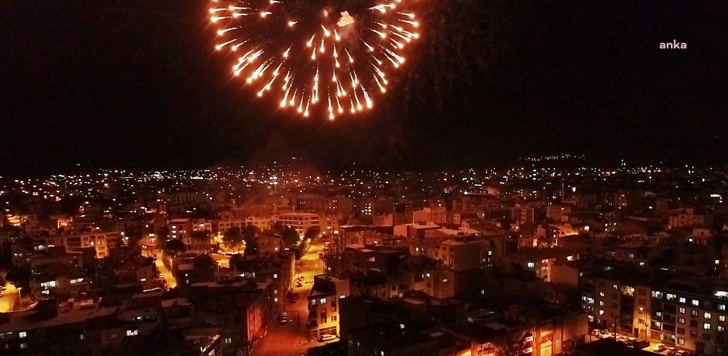 AKSİHAR'DA HAVAİ FİŞEK KULLANIMI YASAKLANDI