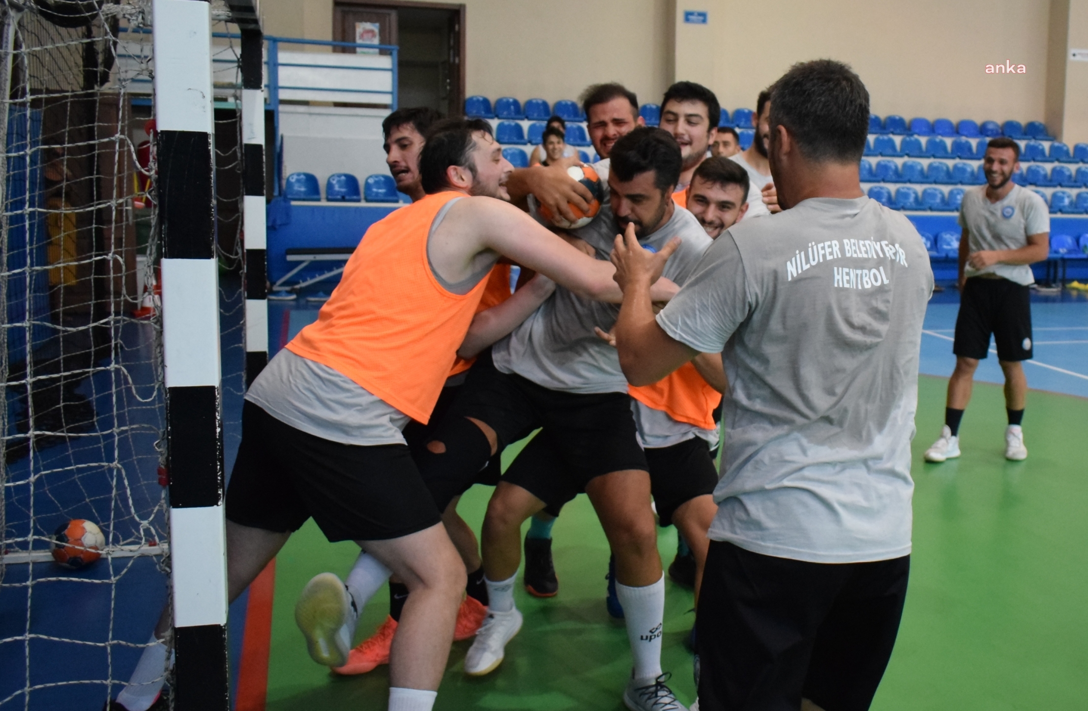 NİLÜFER BELEDİYESPOR HENTBOL TAKIMI İDMANLARA BAŞLADI