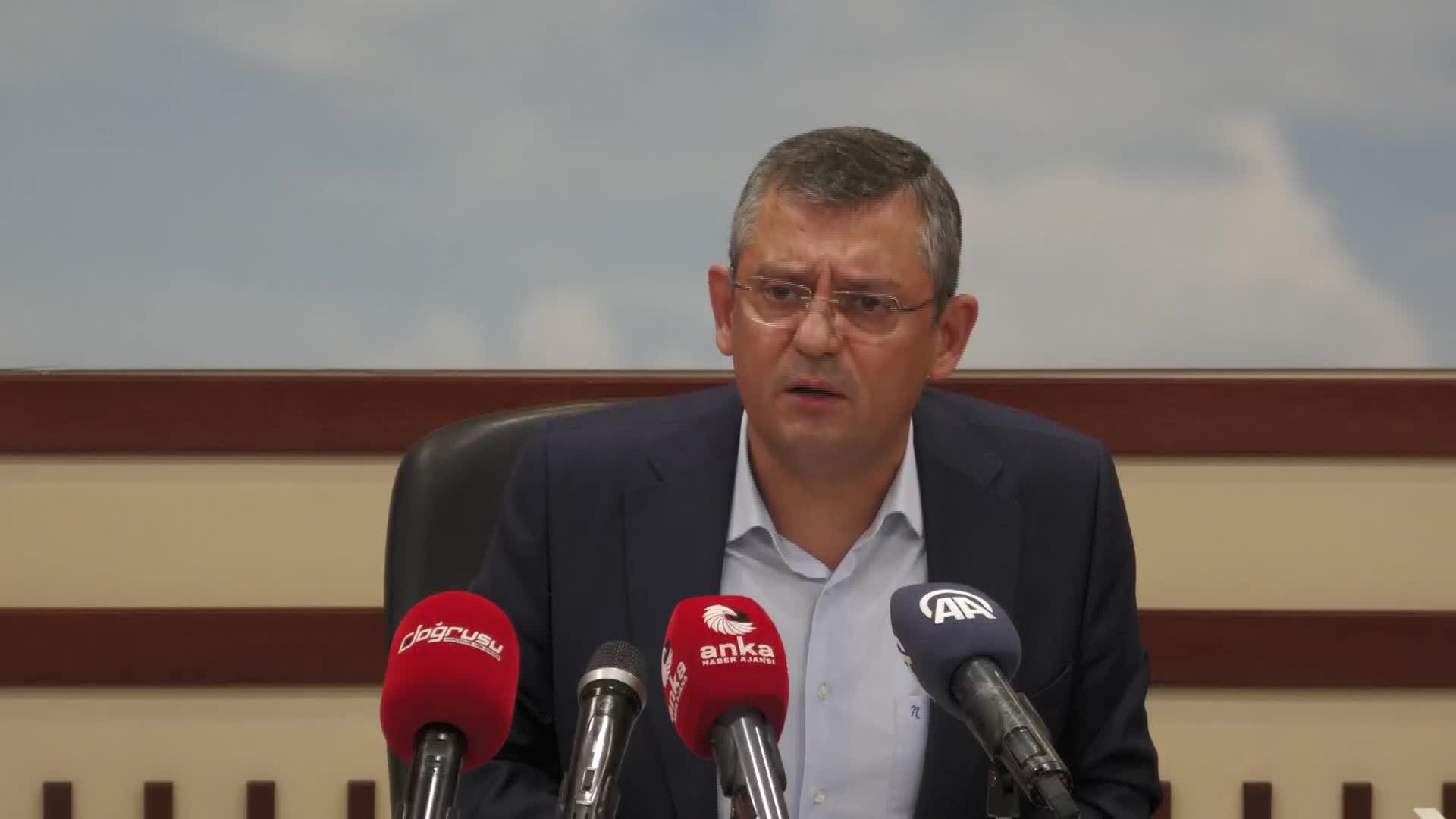 CHP'Lİ ÖZEL: “ERDOĞAN’IN BIDEN’A VERDİĞİ TAAHHÜTLER CHP’NİN TAAHHÜTLERİ DEĞİLDİR, UYMAYACAĞIZ, AMERİKA BİLSİN”