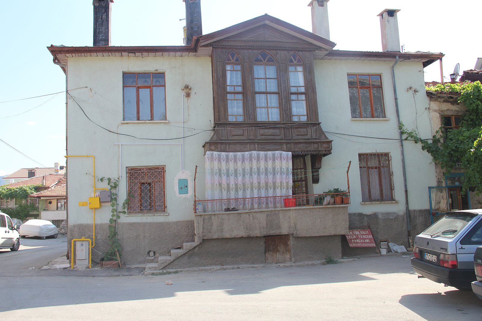 SEYDİŞEHİR’İN CUMBALI EVLERİ TARİHE KARIŞTI