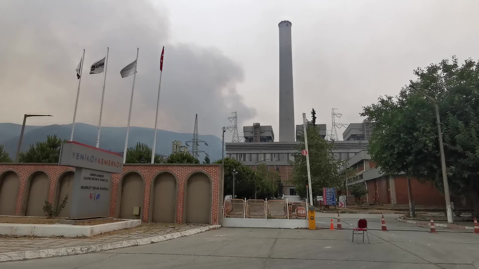YK ENERJİ’DEN 'KEMERKÖY TERMİK SANTRALİ' AÇIKLAMASI: "PATLAMA OLMADI, ÇEVREYE ZARAR VEREBİLECEK HERHANGİ BİR UNSUR BULUNMUYOR"