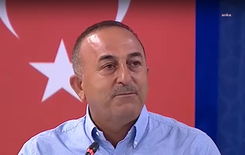 BAKAN ÇAVUŞOĞLU: RÜZGAR HIZINI YARIN KESECEK, YARIN İNŞALLAH YANGINI KONTROL ALTINA ALMAYI HEDEFLİYORUZ