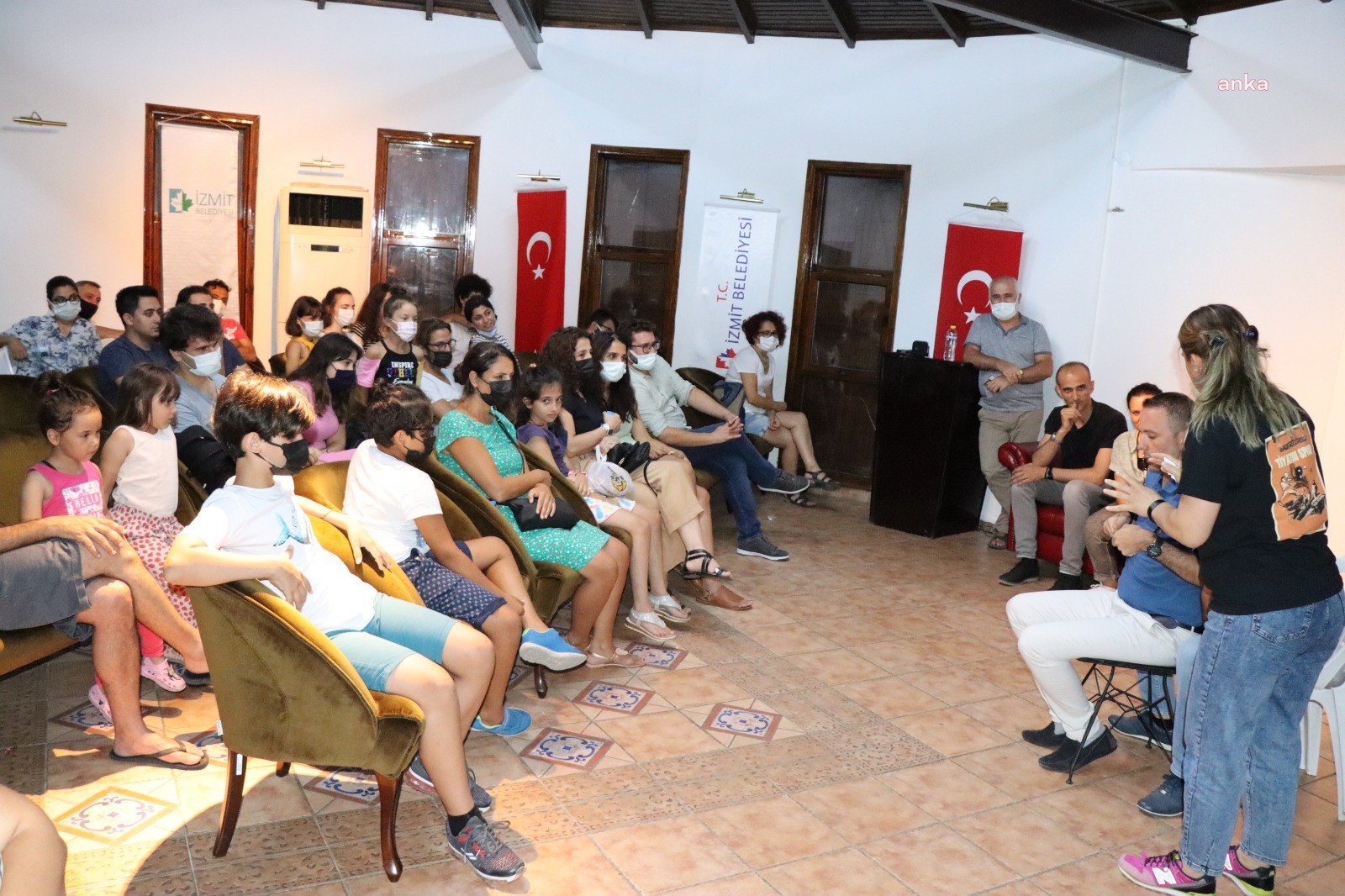 İZMİT TİYATRO GÜNLERİ DEVAM EDİYOR