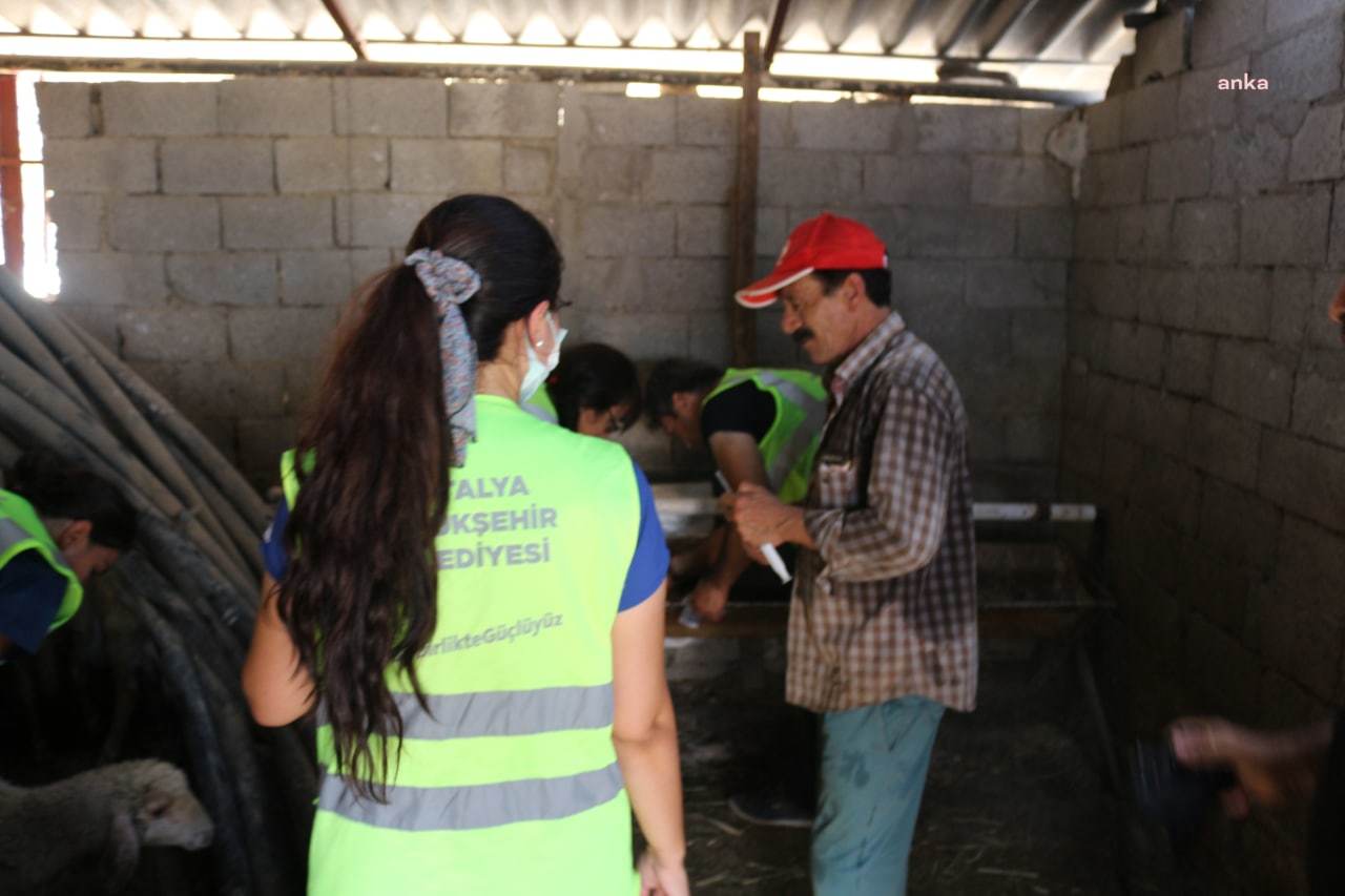 ANTALYA BÜYÜKŞEHİR'İN AFETZEDELERE İLİŞKİN ÇALIŞMALARI SÜRÜYOR