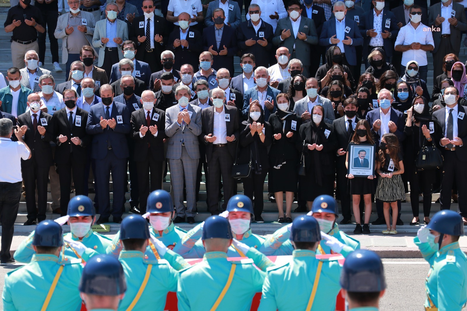 ESKİ DEVLET BAKANI ADNAN EKMEN İÇİN TBMM’DE TÖREN DÜZENLENDİ
