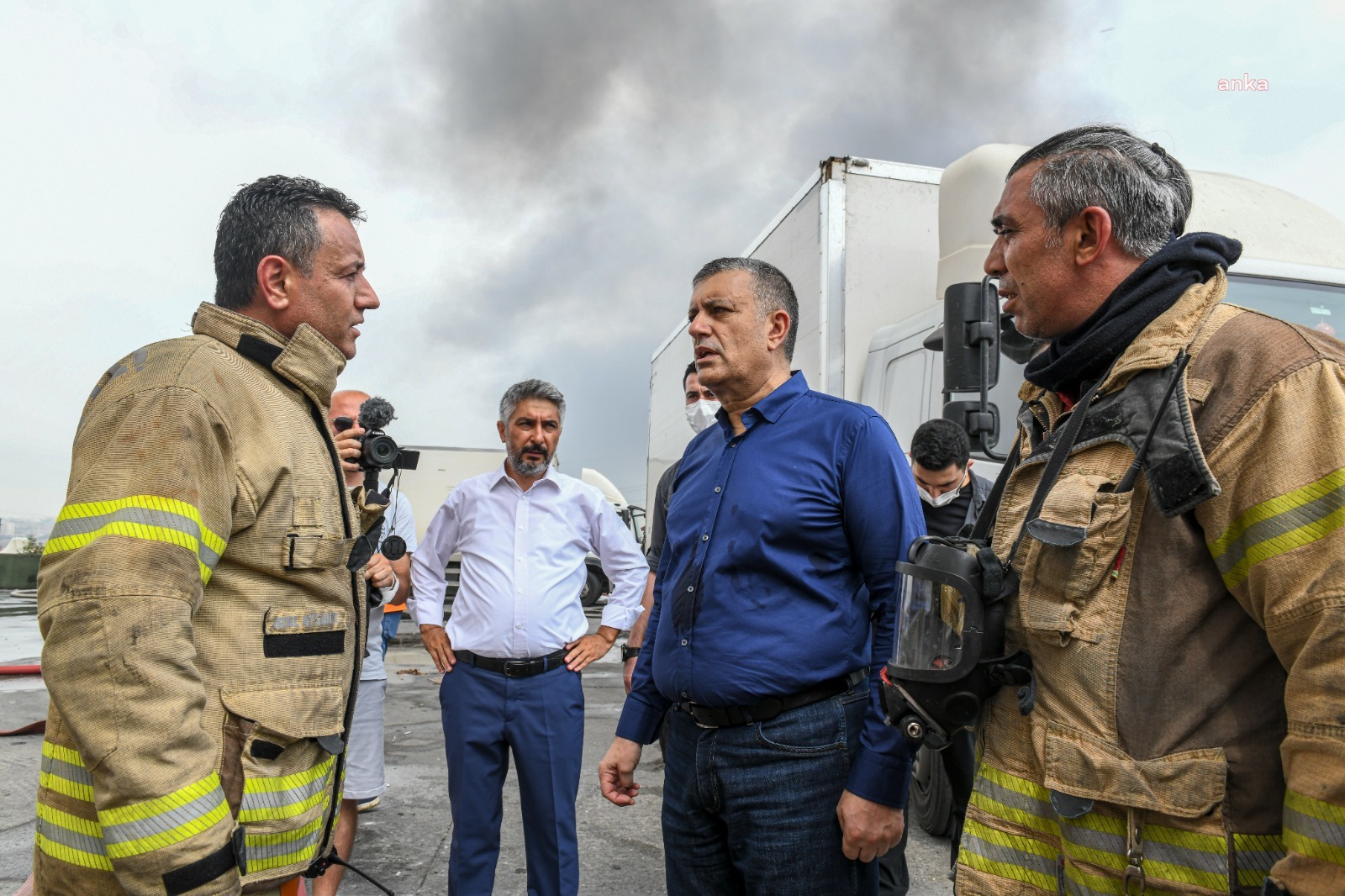 ESENYURT BELEDİYESİ YANGIN SÖNDÜRME ÇALIŞMALARINA DESTEK VERDİ