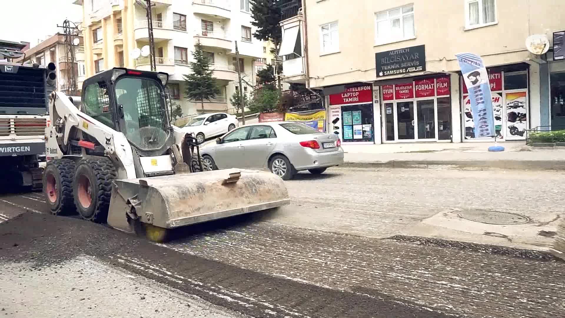 ANKARA BÜYÜKŞEHİR’DEN 4 GÜNDE 22 BİN TON ASFALT REKORU