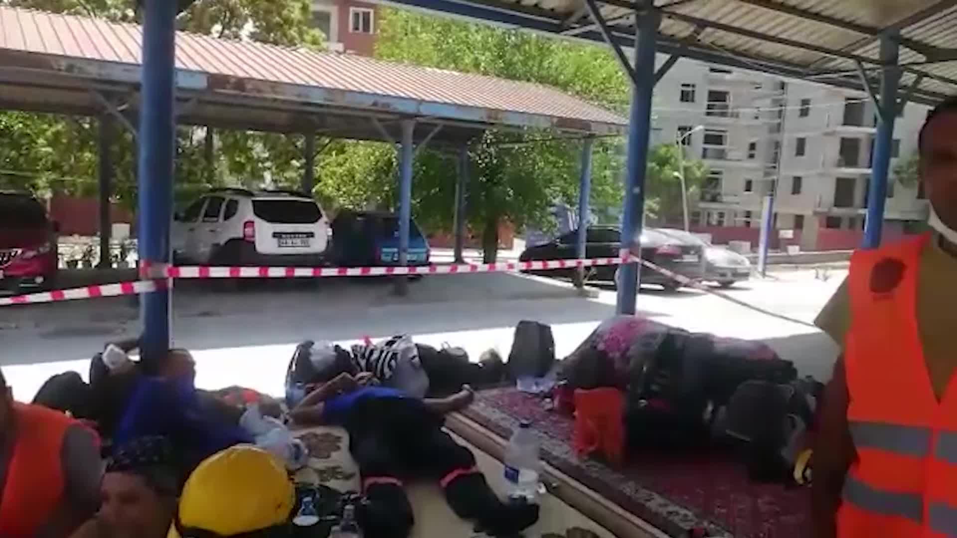 YANGINA GELEN GÖNÜLLÜLER YURT PROBLEMİ YAŞAYINCA MUĞLASPOR VE MENTEŞE BELEDİYESİ DEVREYE GİRDİ