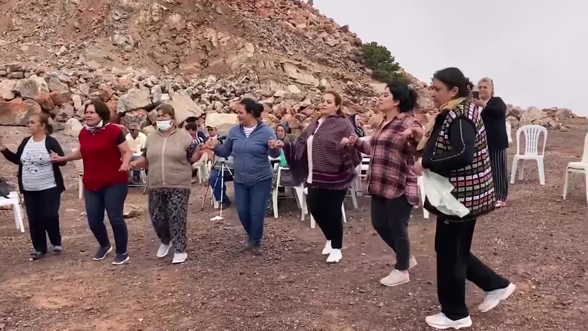 MERSİN’DEKİ TAHTACI YÖRÜKLERİ BU YIL DA 2 BİN 560 METREDE BULUŞTU