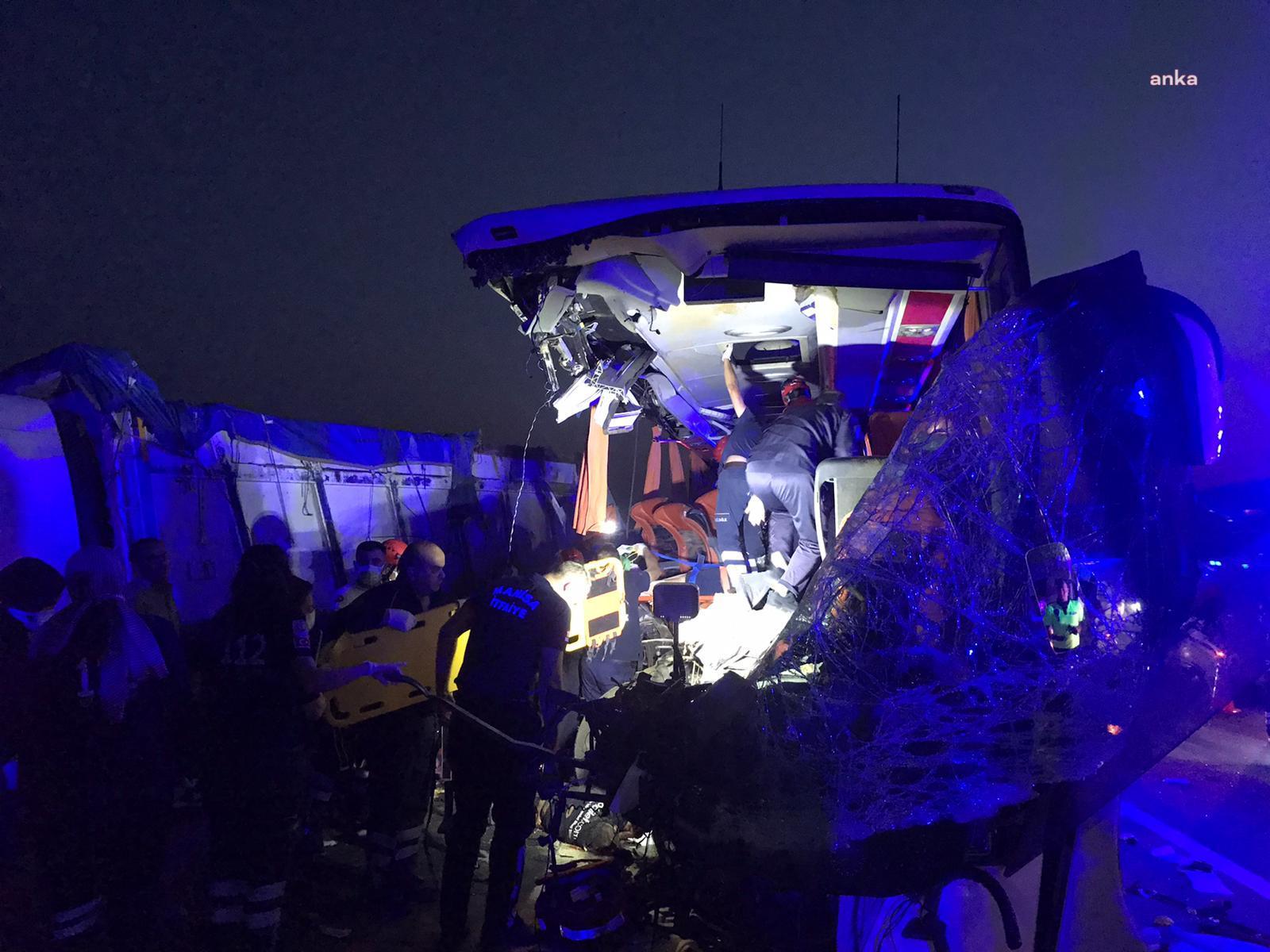 MANİSA’DA 6 KİŞİNİN ÖLDÜĞÜ, 42 KİŞİNİN YARALANDIĞI KAZADA TIR ŞOFÖRÜ TUTUKLANDI