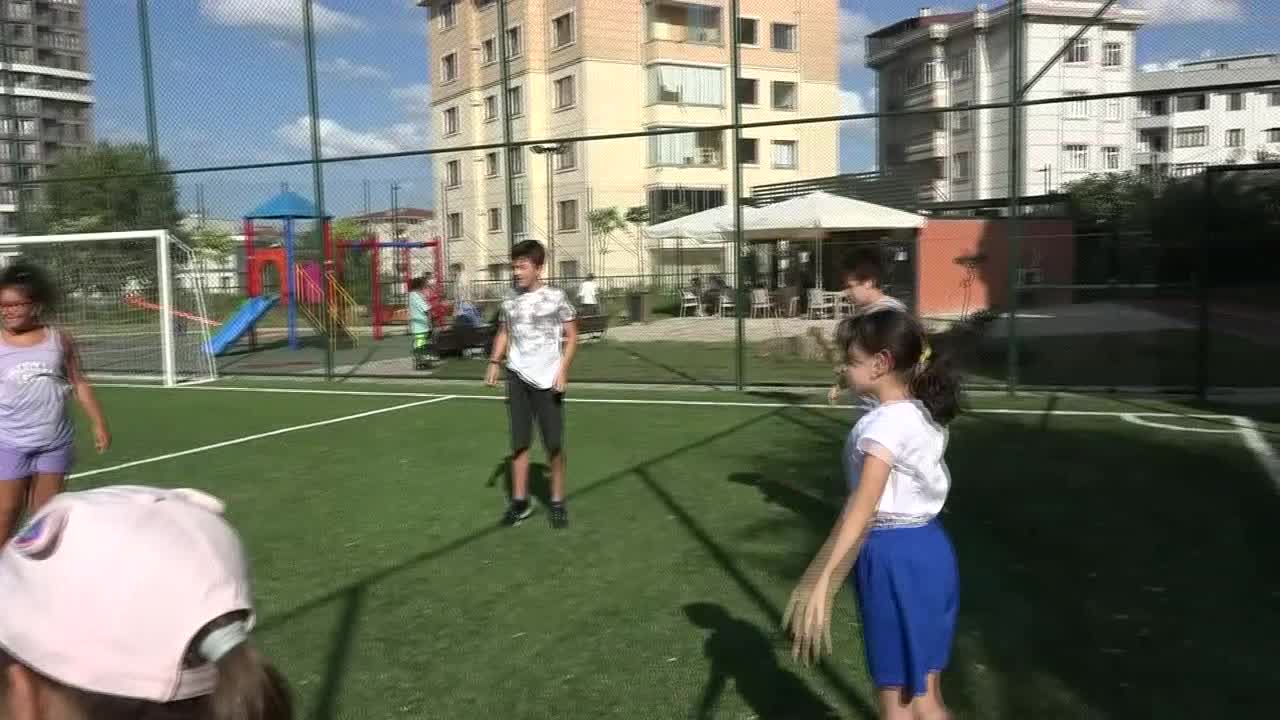 KARTAL'DAKİ ÇOCUKLARA ÜCRETSİZ SPOR EĞİTİMİ