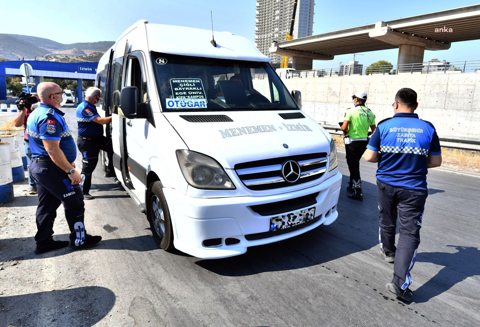 İZMİR'DE TRAFİK KAZALARINA KARŞI DENETİM