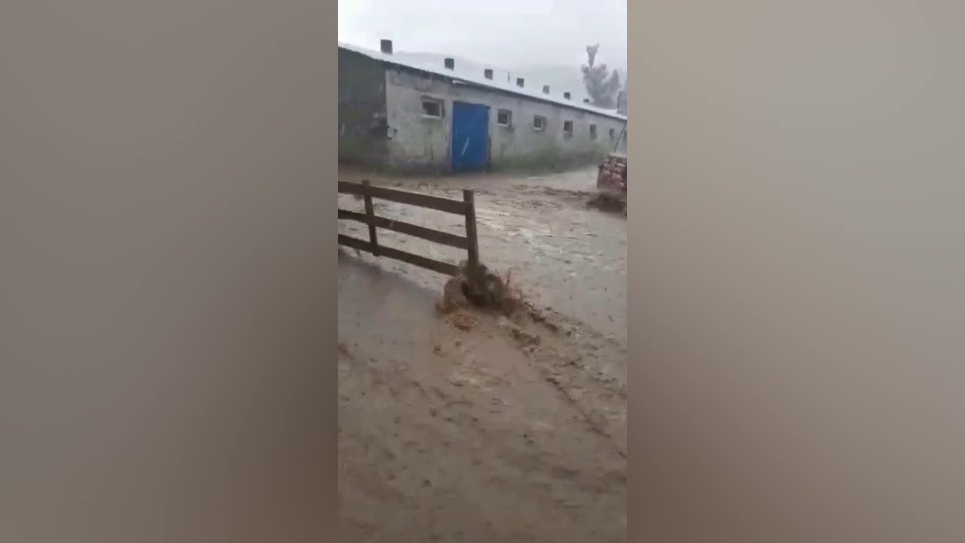 KAYSERİ’NİN PINARBAŞI İLÇESİ OLUKKAYA MAHALLESİNİ SEL BASTI