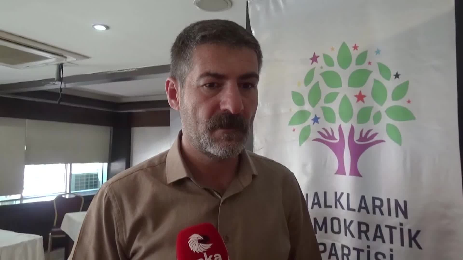 HDP VAN MİLLETVEKİLİ SARISAÇ: VAN MÜLTECİ MEZARLIĞINA DÖNÜŞTÜ
