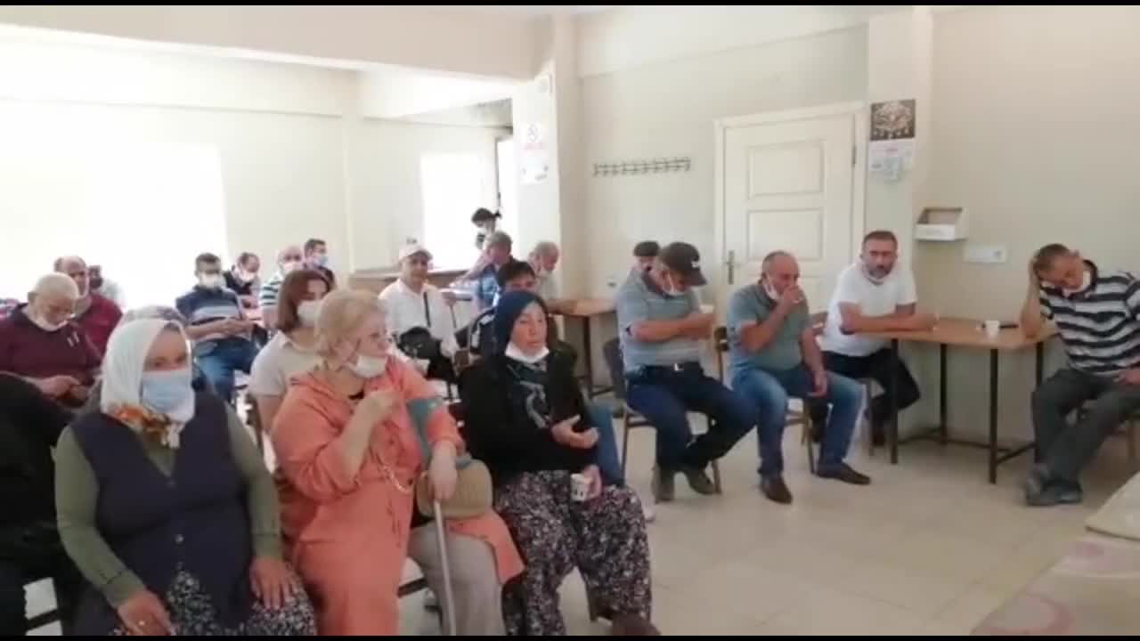İYİ PARTİLİ CESUR’UN DİNLEDİĞİ ÜNİVERSİTE MEZUNU İŞ ARAYAN GENÇ KADIN: "BAŞVURU YAPIYORUM AMA OLMUYOR, DAYIMIZ YOK"