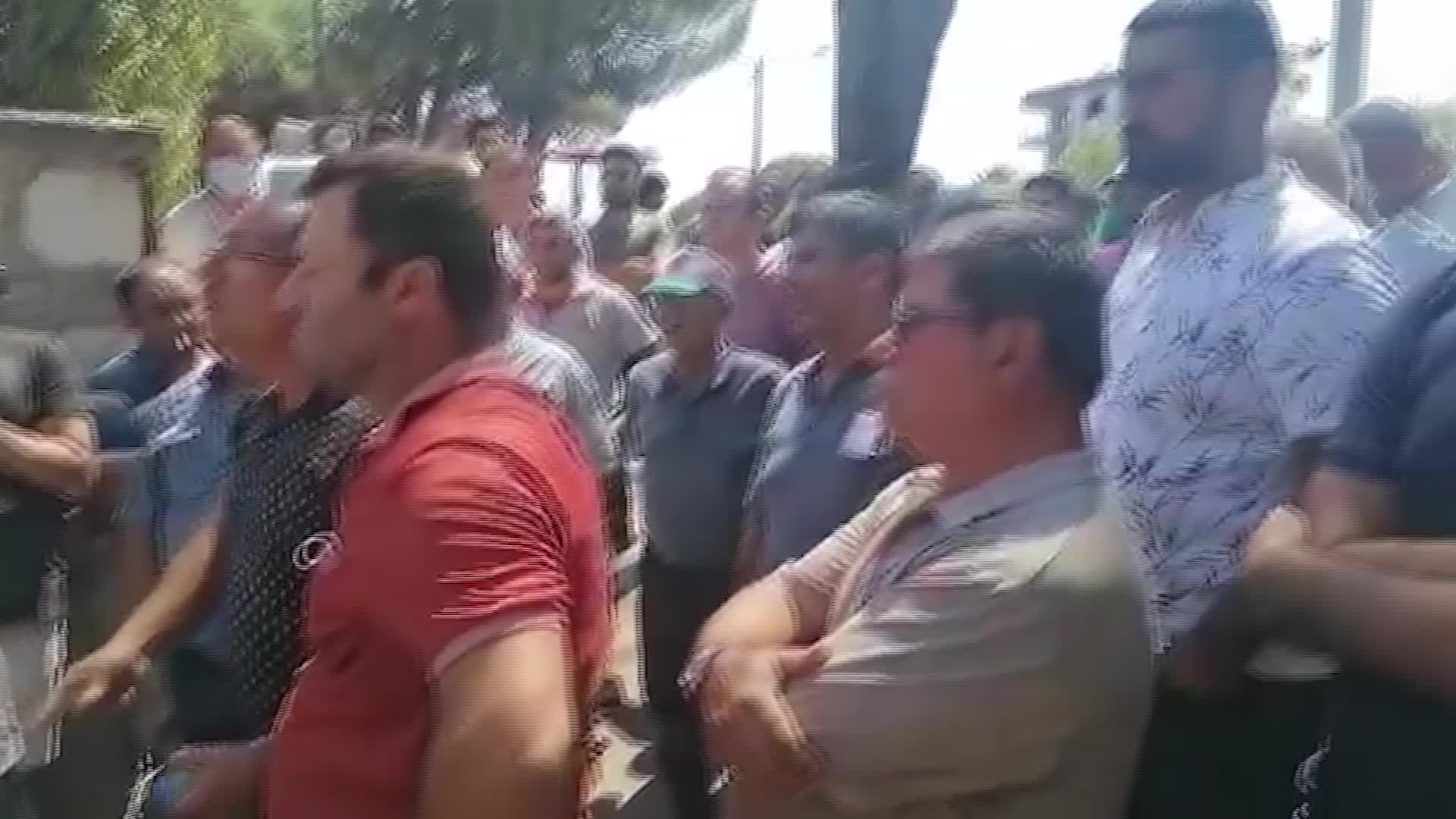 DENİZLİ SARAYKÖY’DE SUSUZ KALAN ÇİFTÇİLER EYLEM YAPTI