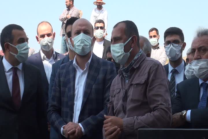 BİLAL ERDOĞAN AHLAT'TA OK ATTI, MALAZGİRT VE ÇANAKKALE’Yİ HATIRLATTI