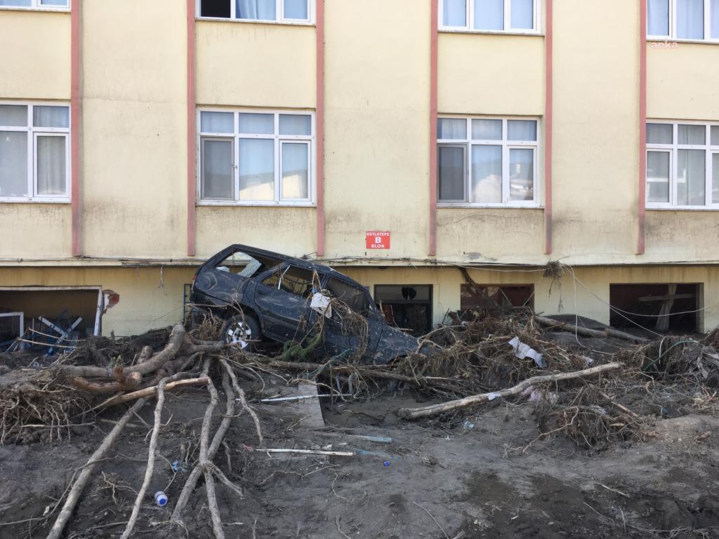 İMO’DAN “BOZKURT” RAPORU: “KENTLERİ YAP-BOZ TAHTASINA ÇEVİREN PLANSIZLIK, SU BASKINLARININ TEMEL NEDENİDİR”