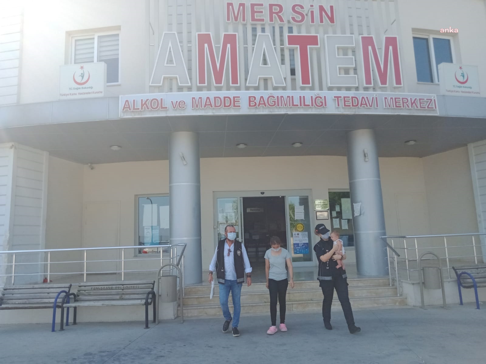 MERSİN’DE MADDE BAĞIMLISI ANNE POLİSİN DESTEĞİ İLE TEDAVİ ALTINA ALINDI