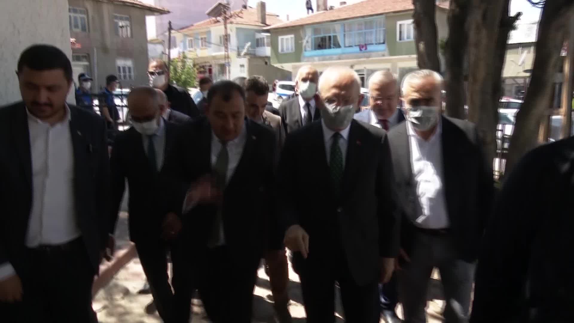 KEMAL KILIÇDAROĞLU, ELMADAĞ’DA KÖY KONAĞI'NI ZİYARET ETTİ