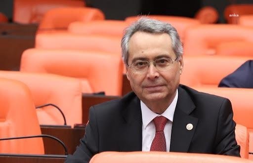 ZEYBEK’TEN 'ADLİ YIL AÇILIŞ TÖRENİNE KATILIM ZORUNLULUĞU' TEPKİSİ: "PARTİLİ CUMHURBAŞKANININ OLDUĞU TÖRENE KATILMAMAK YARGI MENSUBUNUN HAKKIDIR"