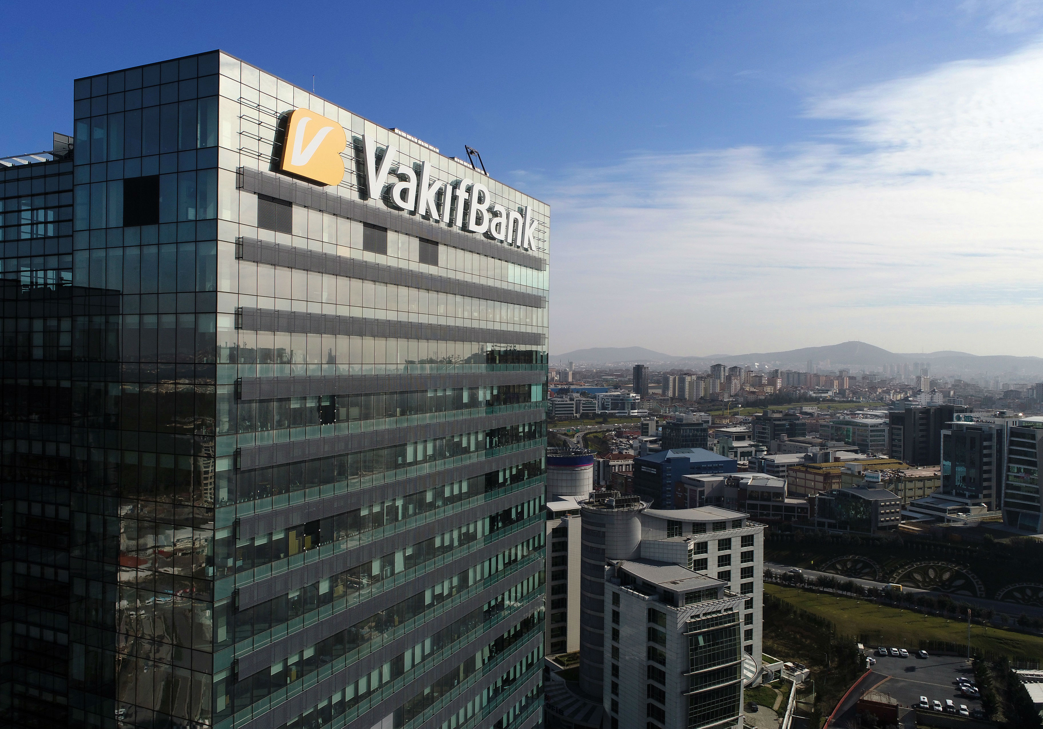 VAKIFBANK’TAN 950 MİLYON DOLAR SENDİKASYON KREDİSİ