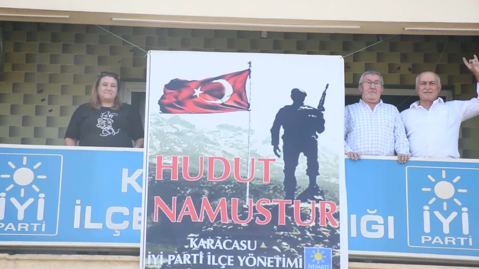 İYİ PARTİ KARACASU İLÇE BAŞKANLIĞI, AKP İLÇE BAŞKANLIĞI İLE PAYLAŞTIĞI BİNADA “HUDUT NAMUSTUR” PANKARTI ASTI