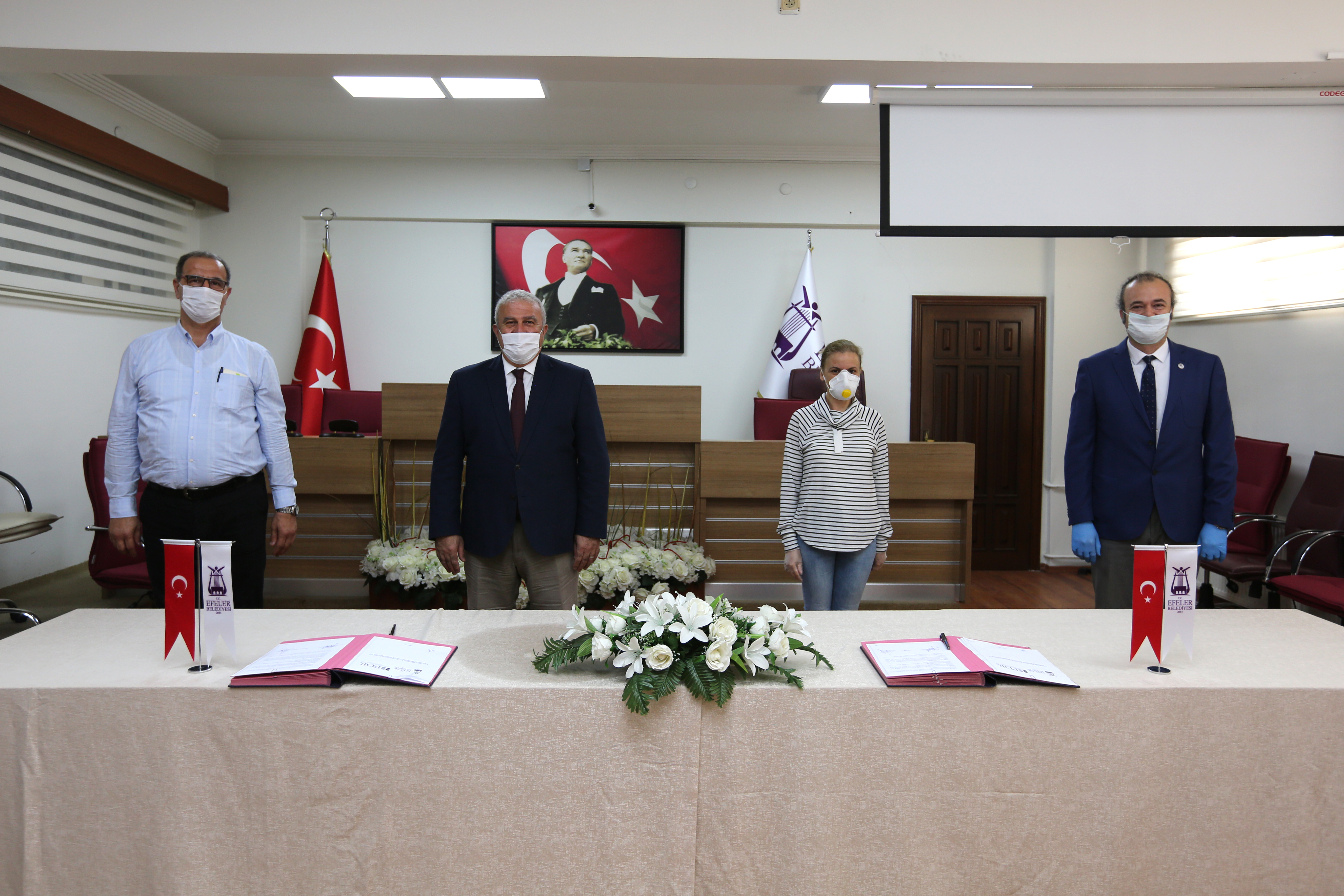 EFELER'DE KORONA GÜNLERİNDE PSİKOLOJİK DESTEK İÇİN İMZALAR ATILDI