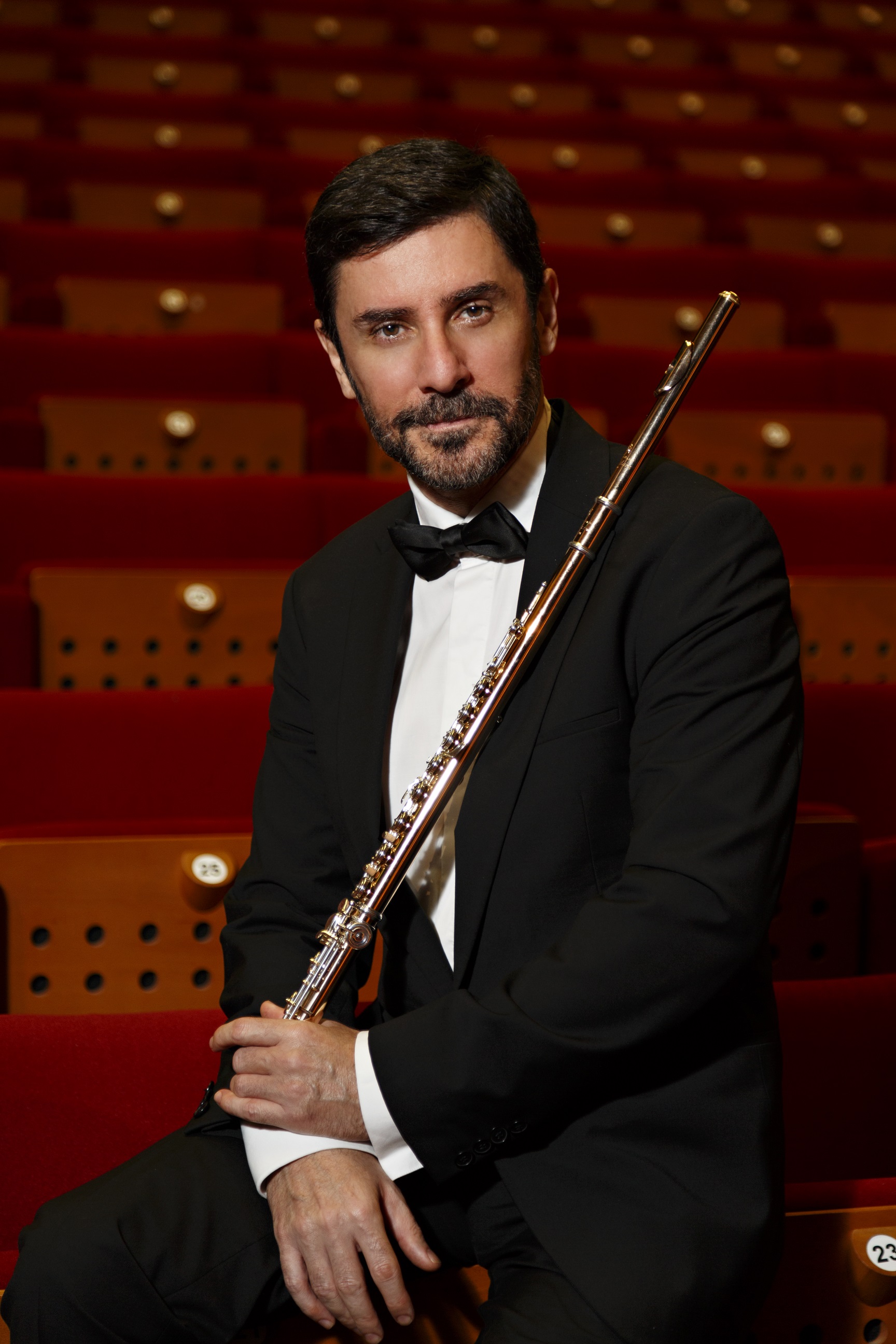 “EVDEN AÇIKLAMALI SOLO KONSERLER” İLE PAZAR KEYFİ