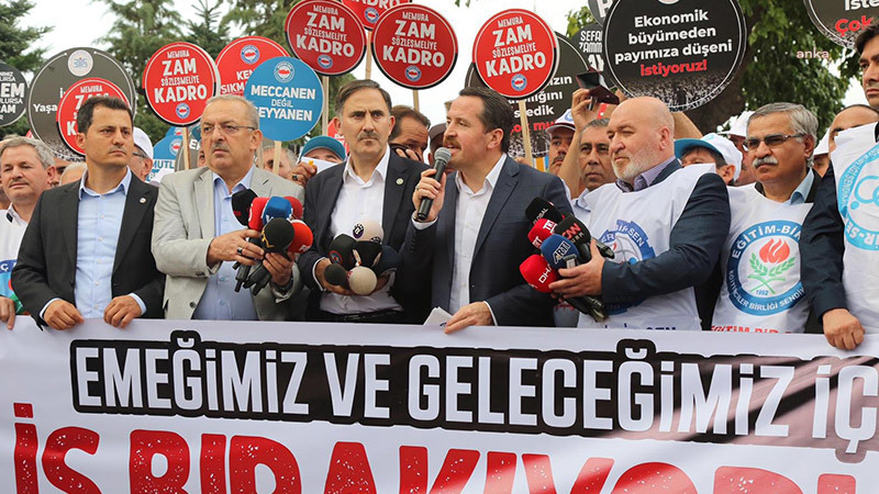 SENDİKASI YÜZDE 1’İ AŞAMAYAN MEMURA TOPLU SÖZLEŞME İKRAMİYESİ YOK