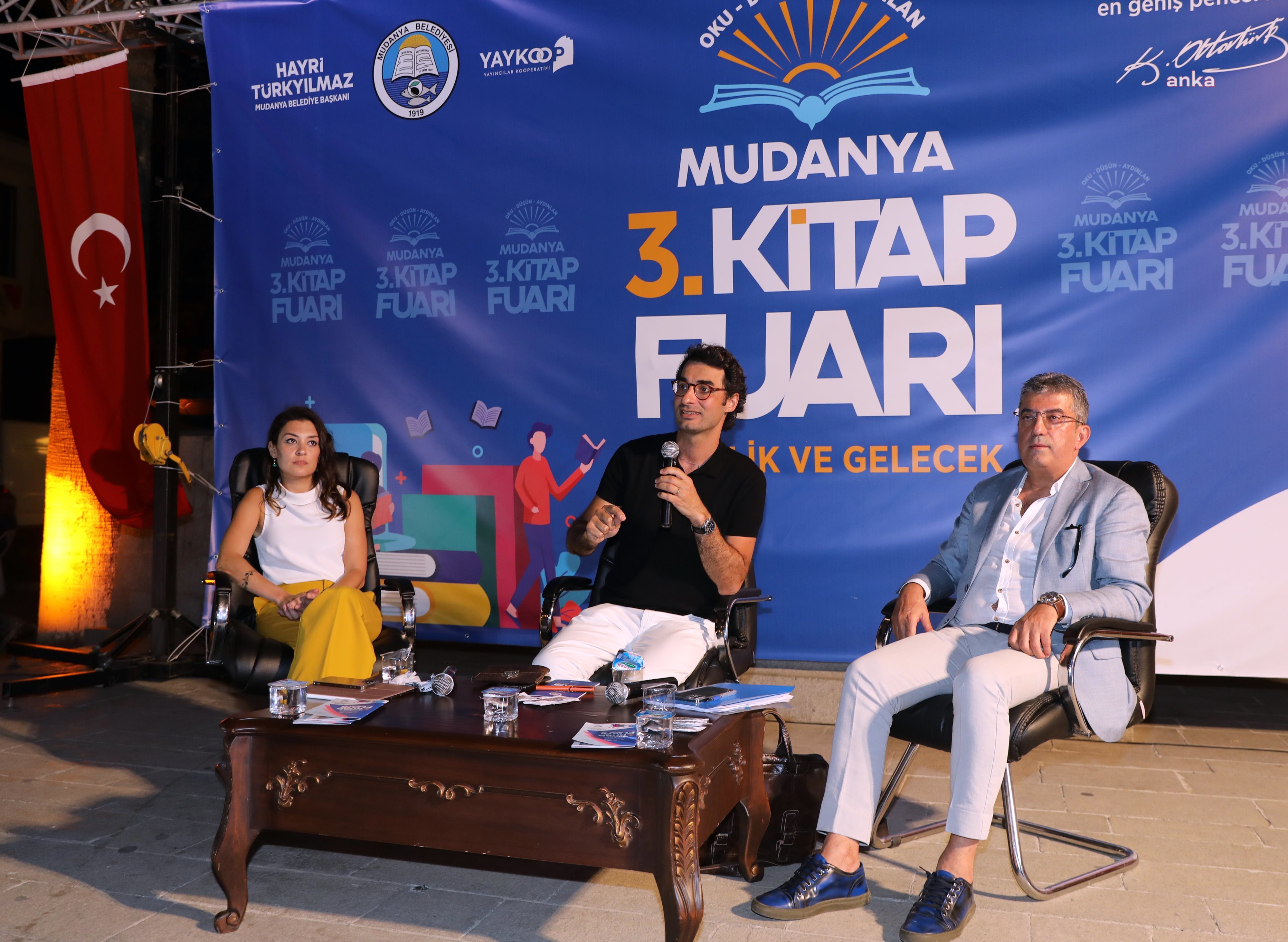 MUDANYA 3. KİTAP FUARI, DEVAM EDİYOR