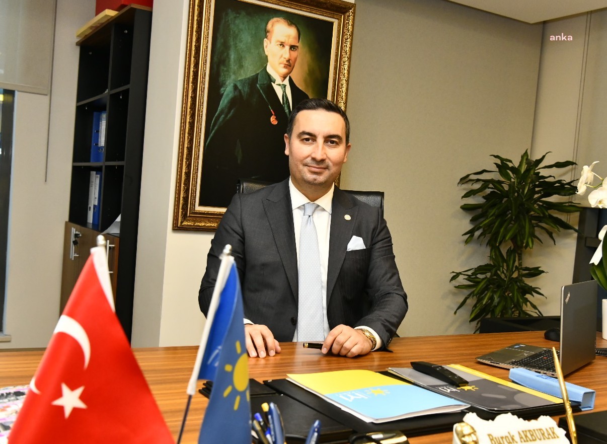 İYİ PARTİLİ AKBURAK'TAN MEMUR-SEN'E: "TESLİMİYETİ SEÇMİŞTİR"